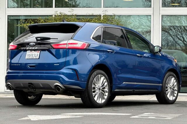 Certified 2022 Ford Edge Titanium w/ Equipment Group 301A image 4