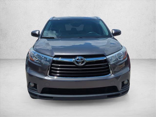 Used 2015 Toyota Highlander XLE FWD image 2