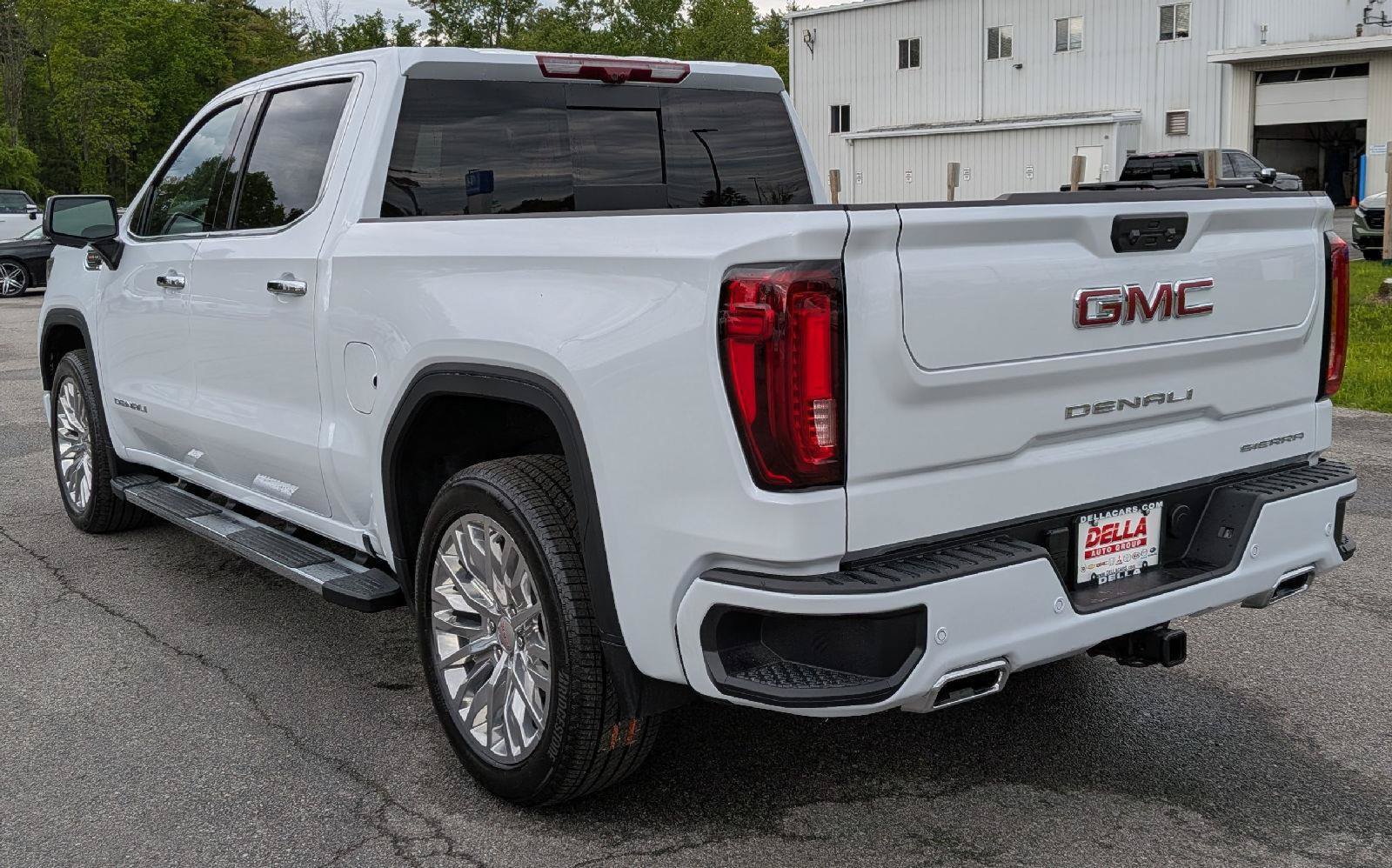 New 2026 GMC Sierra 1500 Denali w/ Technology Package AWD/4WD image 9