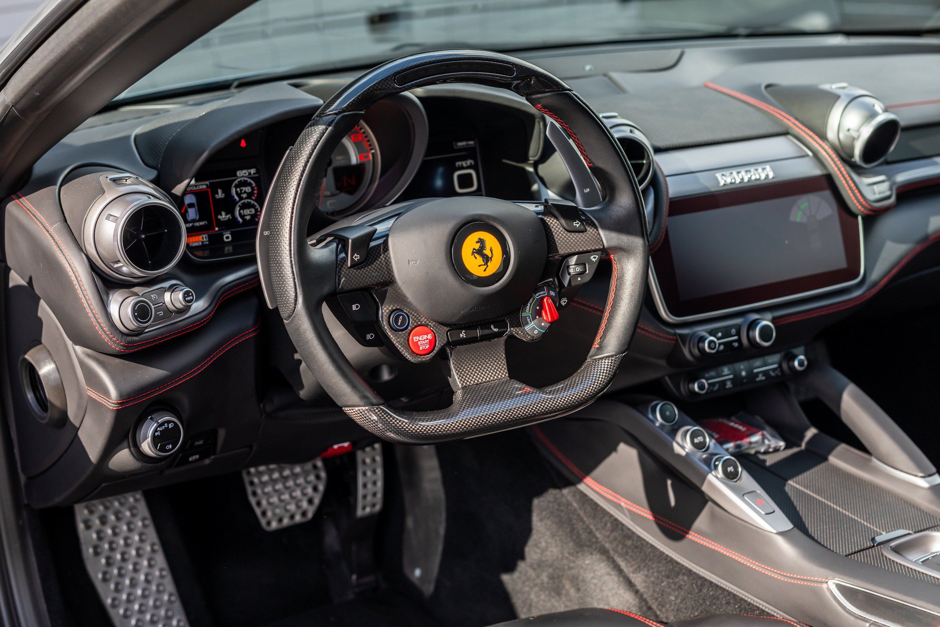 Used 2018 Ferrari GTC4Lusso T RWD image 6