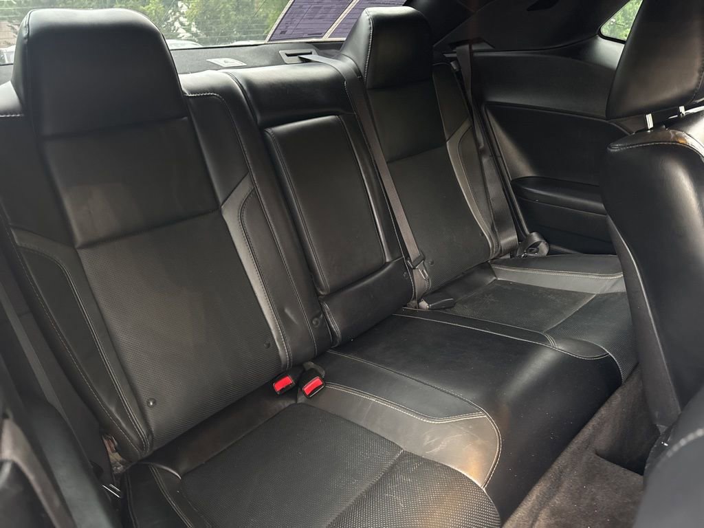 Used 2015 Dodge Challenger SXT Plus RWD image 7