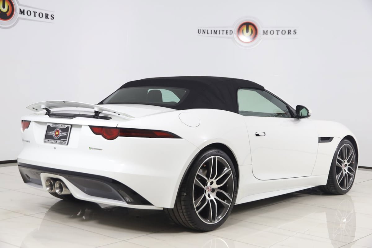 Used 2018 Jaguar F-TYPE R-Dynamic RWD image 3