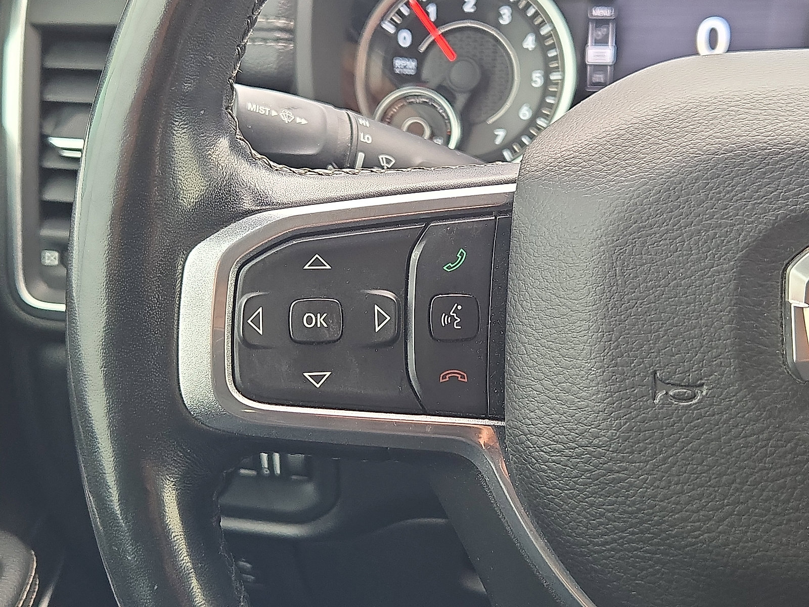 Used 2019 RAM 1500 Laramie image 24