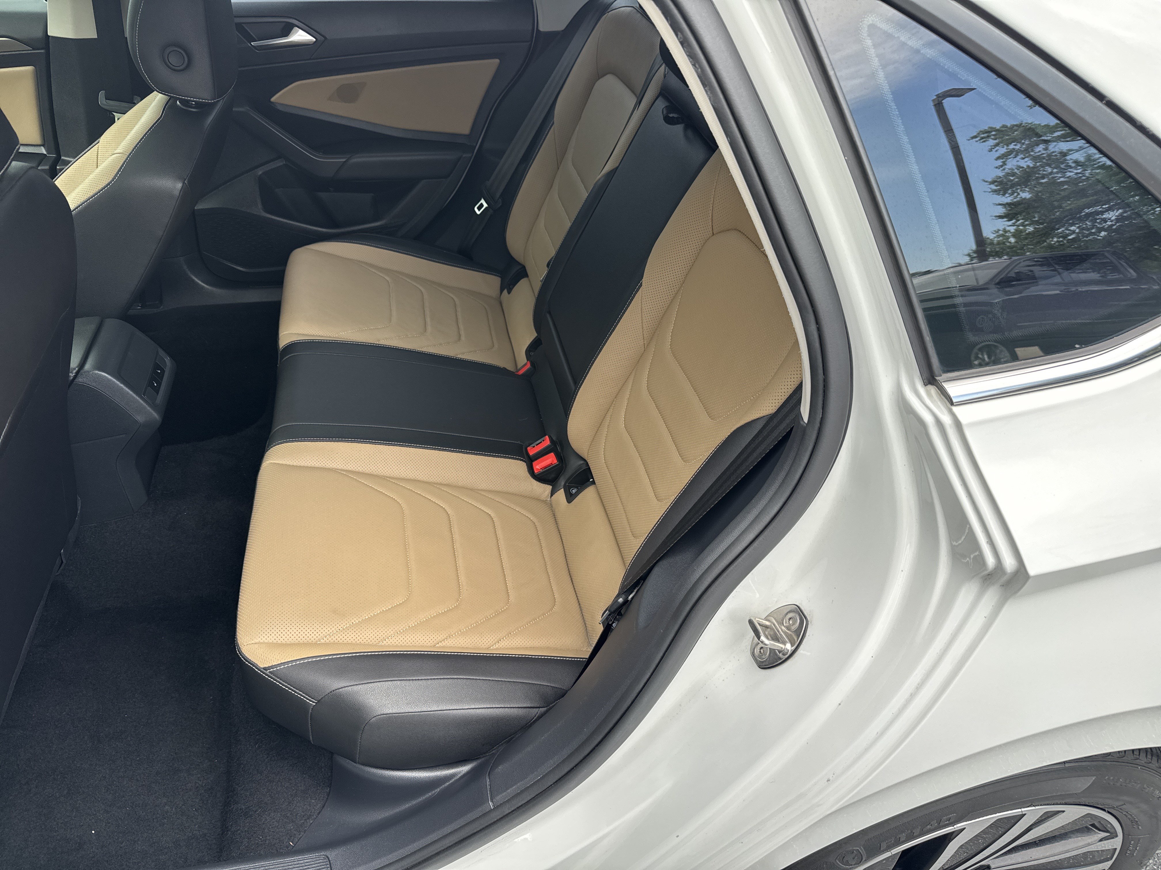 Used 2020 Volkswagen Jetta SEL Premium FWD image 17