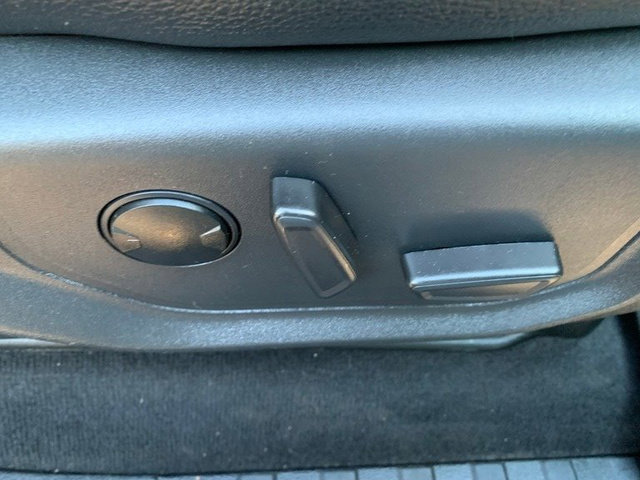 Used 2022 Ford F350 Lariat w/ Chrome Package image 13