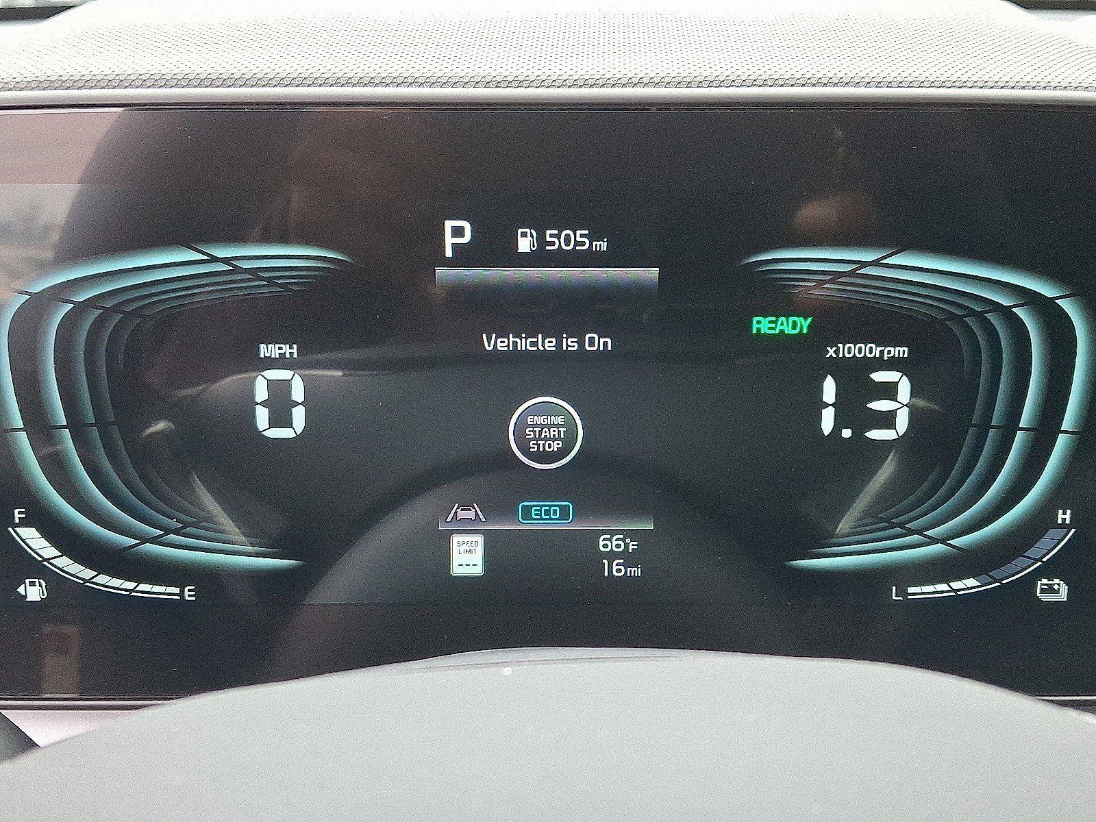 New 2025 Kia Niro EX image 13