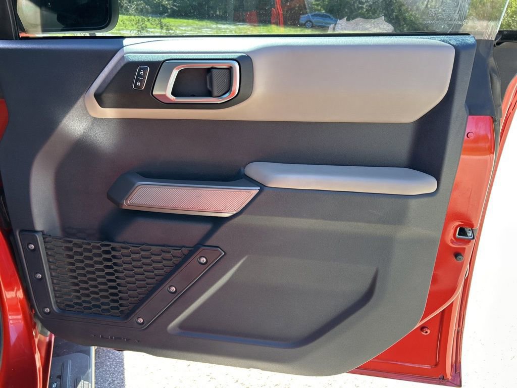 Used 2023 Ford Bronco Wildtrak image 40