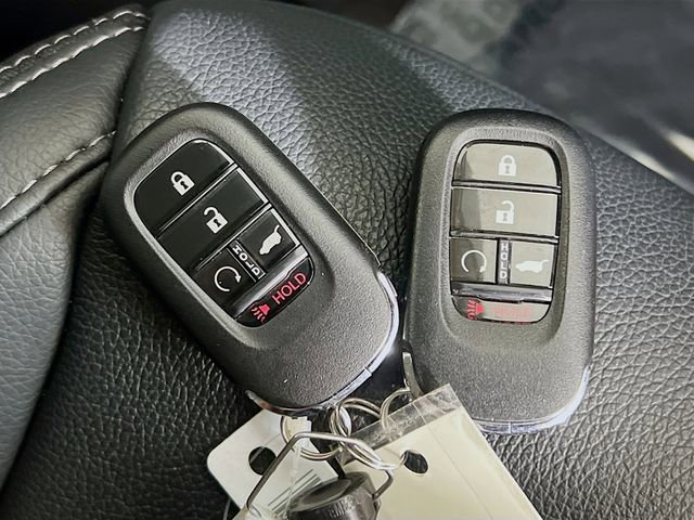 Certified 2025 Honda Pilot Touring image 31