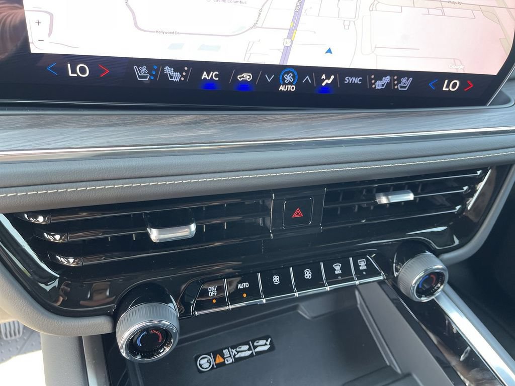 New 2026 Chevrolet Tahoe Premier w/ Sun And Tow Package AWD/4WD image 19