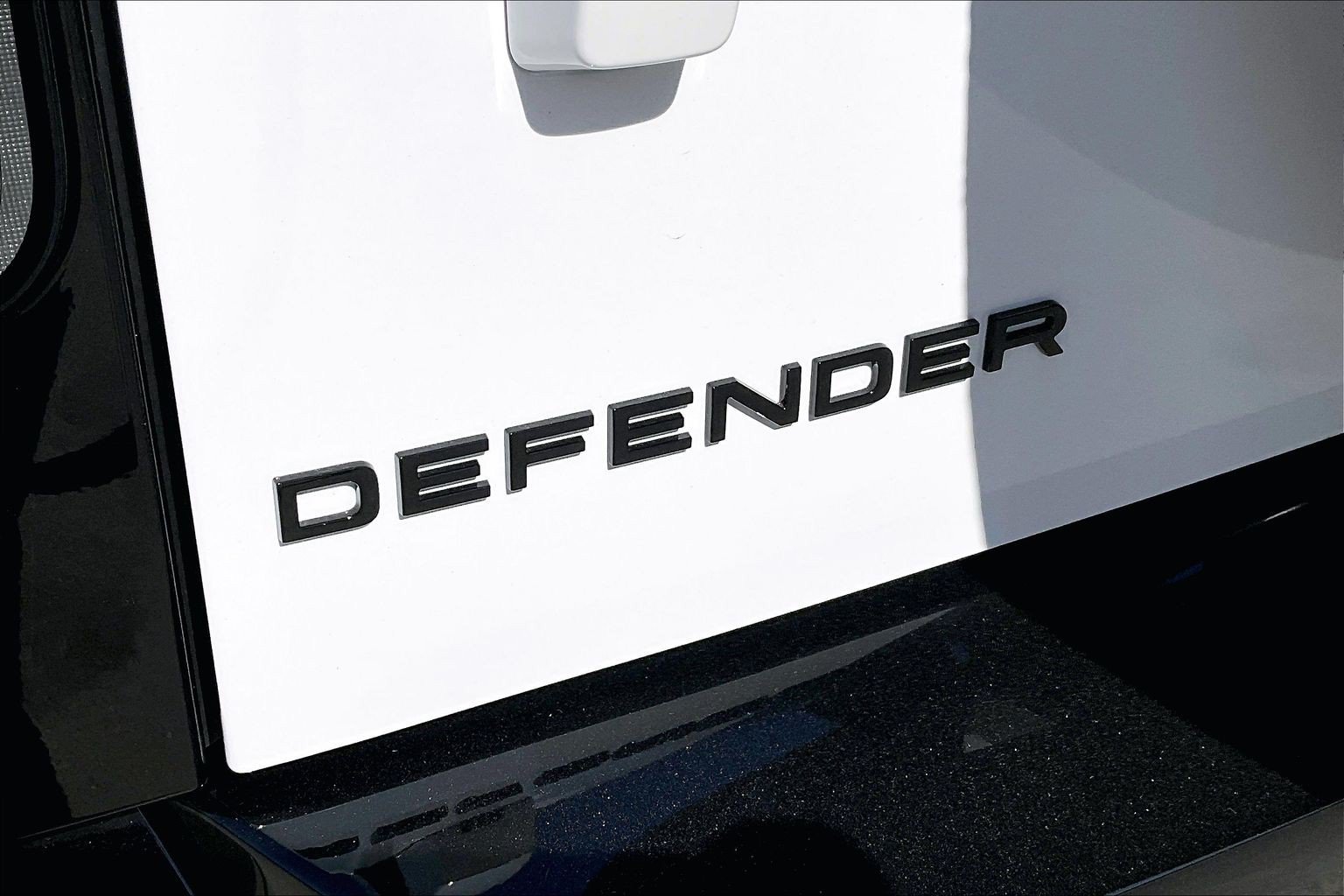 New 2026 Land Rover Defender 110 X-Dynamic SE AWD/4WD image 9