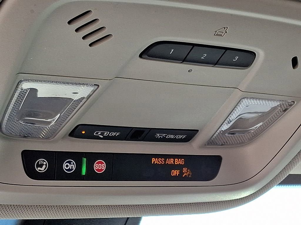Certified 2021 Chevrolet Traverse LT FWD image 27