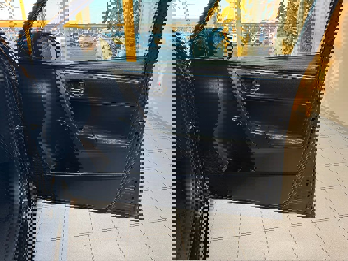 Used 2014 Toyota Corolla S image 18