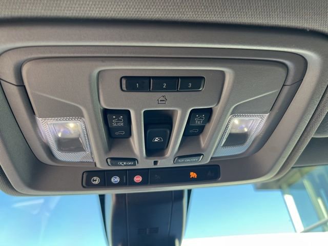 Used 2020 GMC Sierra 3500 Denali w/ Denali Ultimate Package image 14