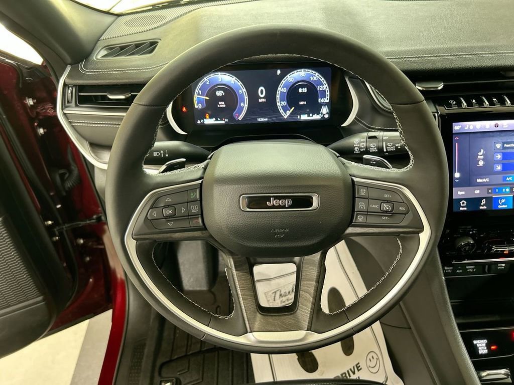 Certified 2025 Jeep Grand Cherokee Limited image 4