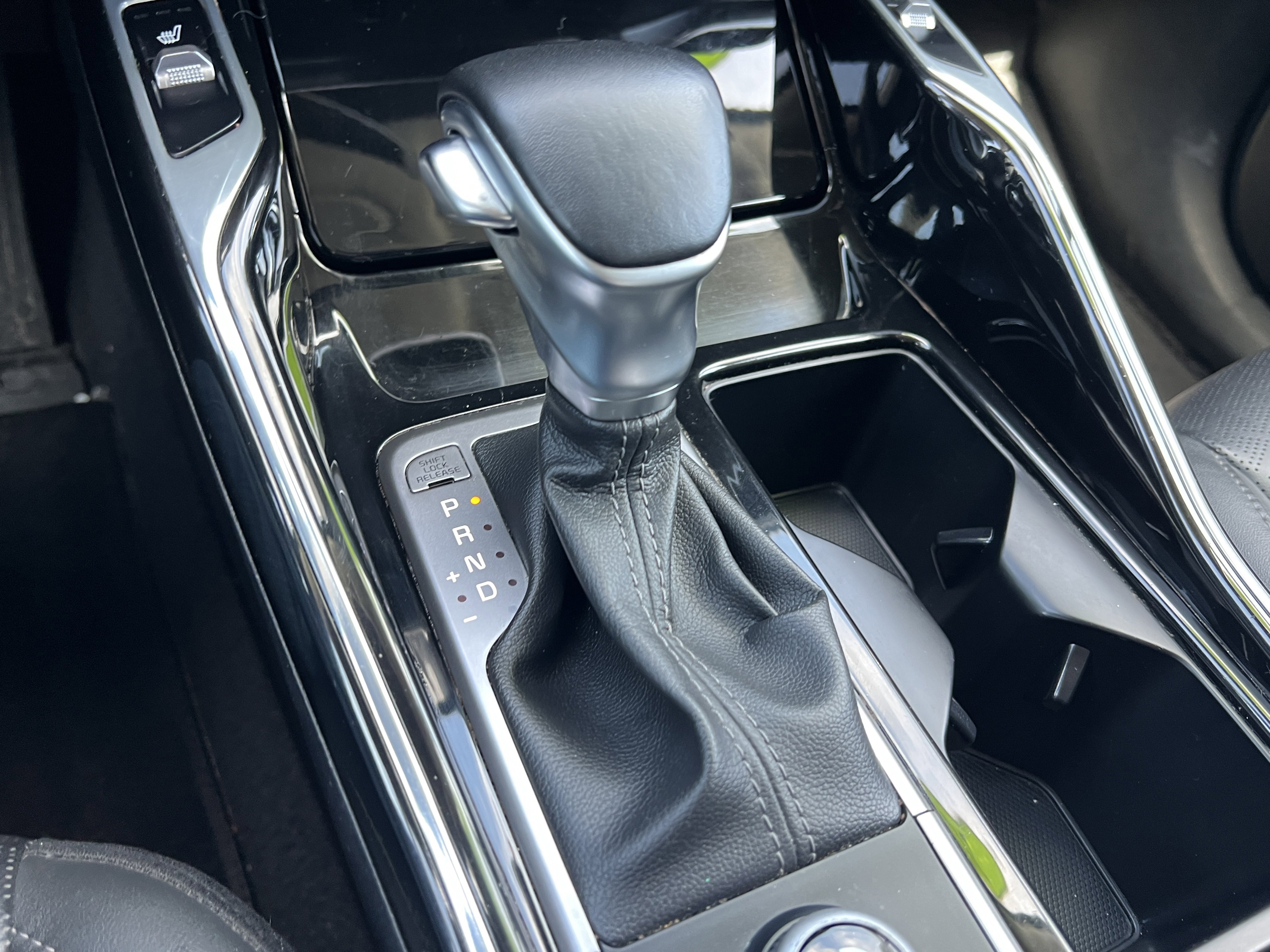 Certified 2023 Kia Sorento SX image 33