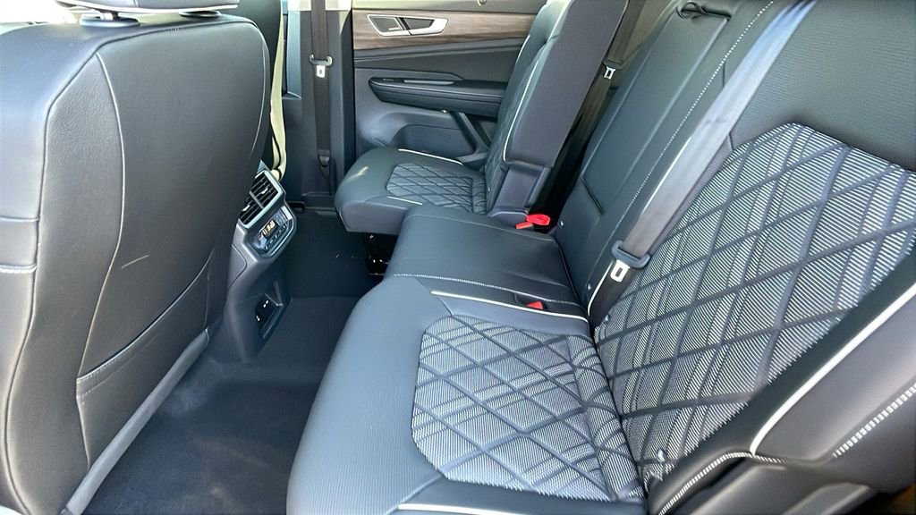 New 2025 Volkswagen Atlas SEL Premium R-Line AWD/4WD image 16