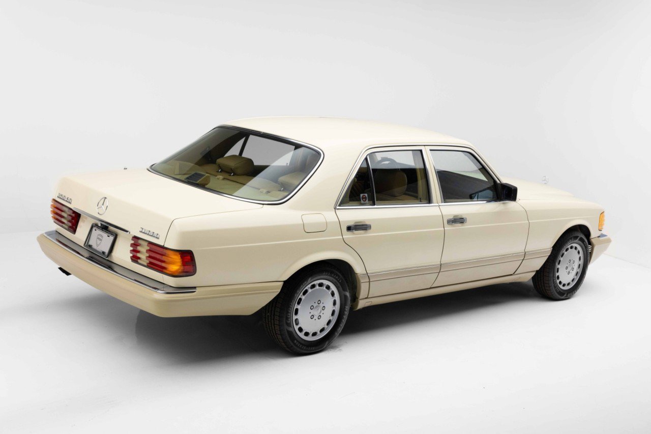 Used 1991 Mercedes-Benz 350 SD image 3