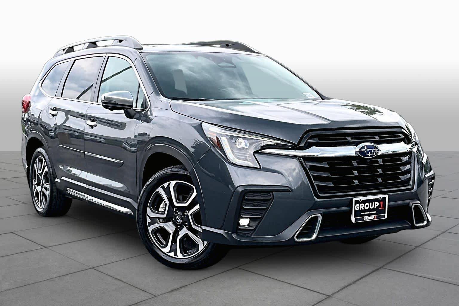 Used 2023 Subaru Ascent Touring AWD/4WD image 3