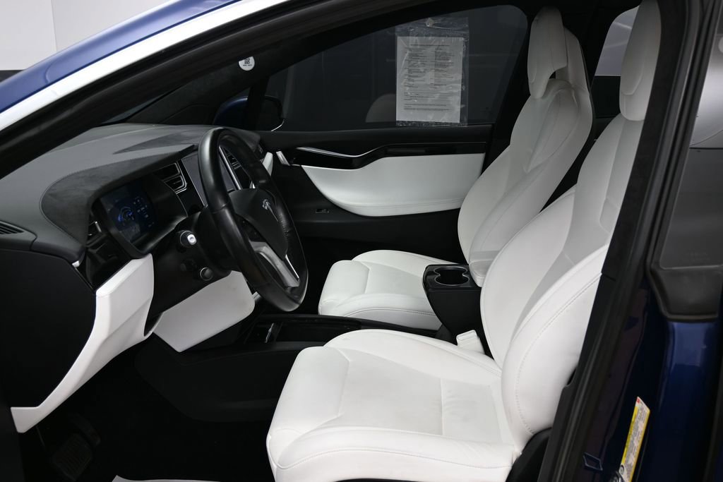 Used 2017 Tesla Model X 90D image 18