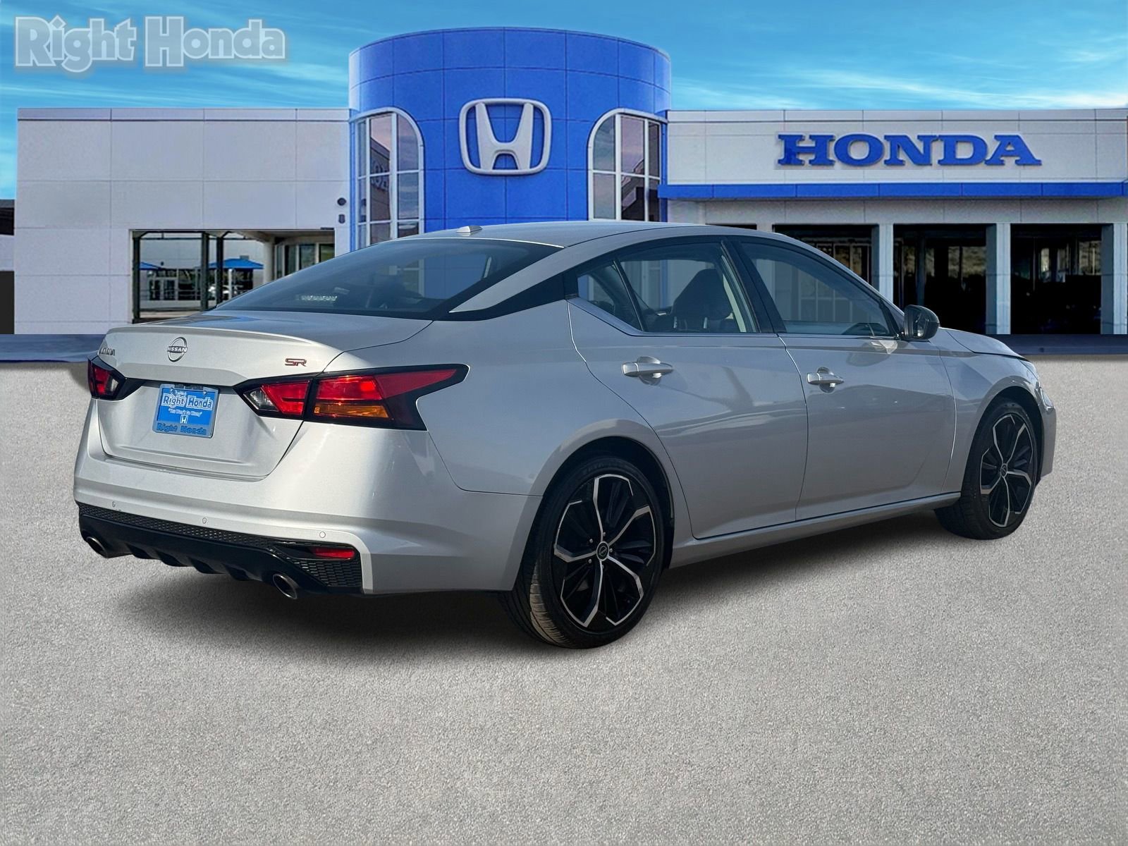 Used 2024 Nissan Altima 2.5 SR image 7