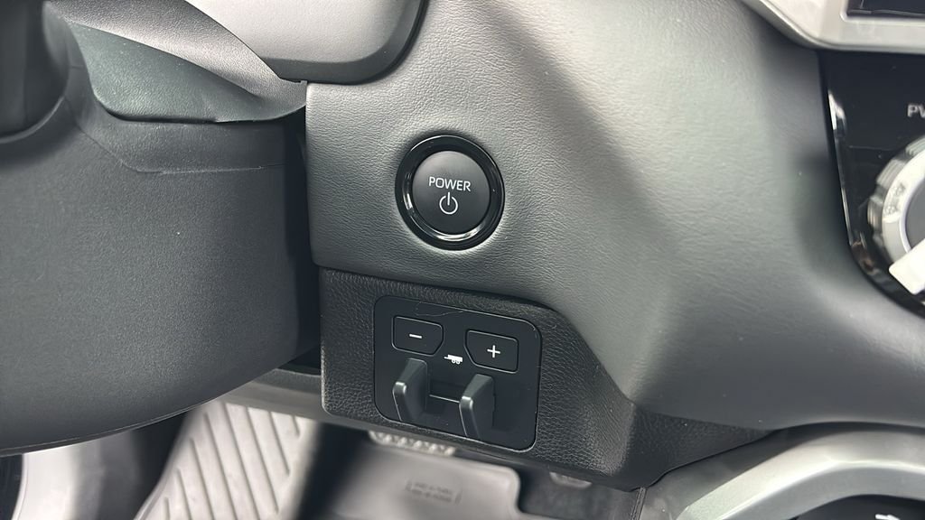 New 2025 Toyota Tundra Platinum AWD/4WD image 33