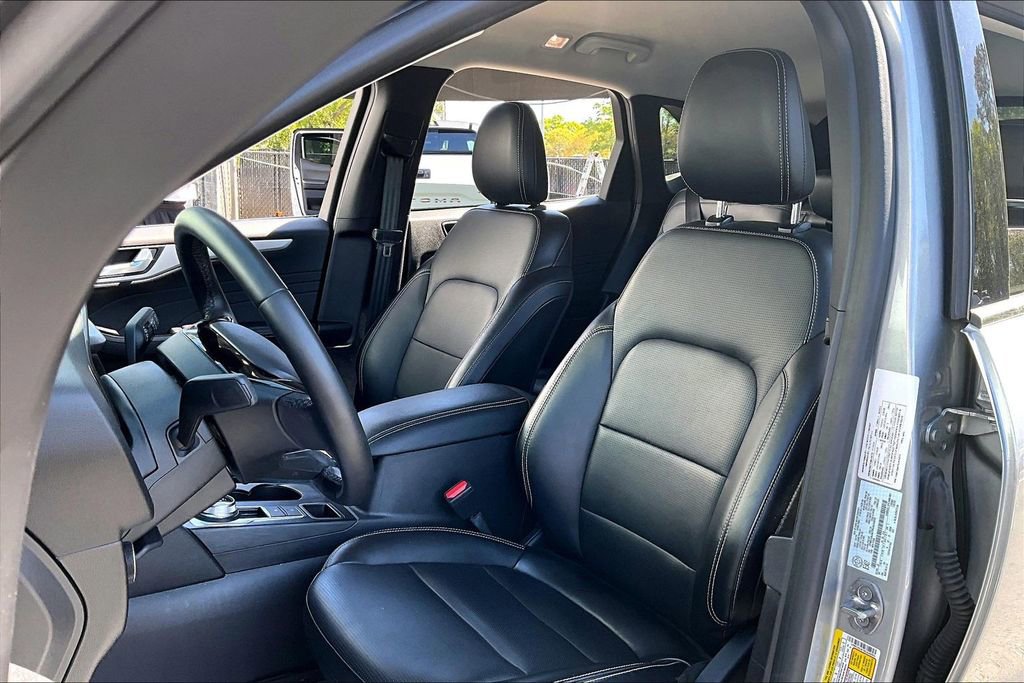 Used 2024 Ford Escape Platinum AWD/4WD image 19