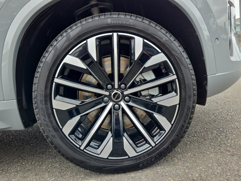 New 2026 Volvo XC90 T8 Plus image 10