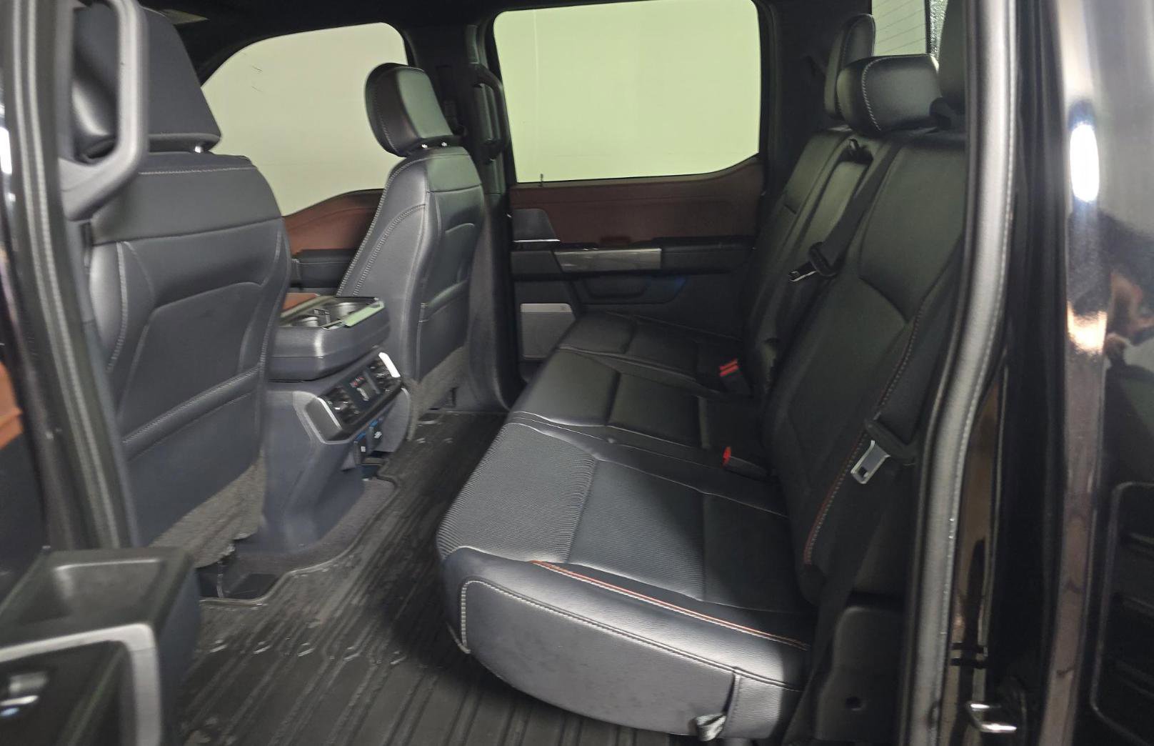 Used 2023 Ford F150 Lariat w/ Equipment Group 502A High image 17