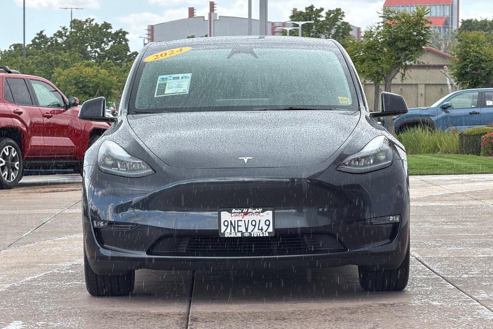 Used 2024 Tesla Model Y Long Range AWD/4WD image 10