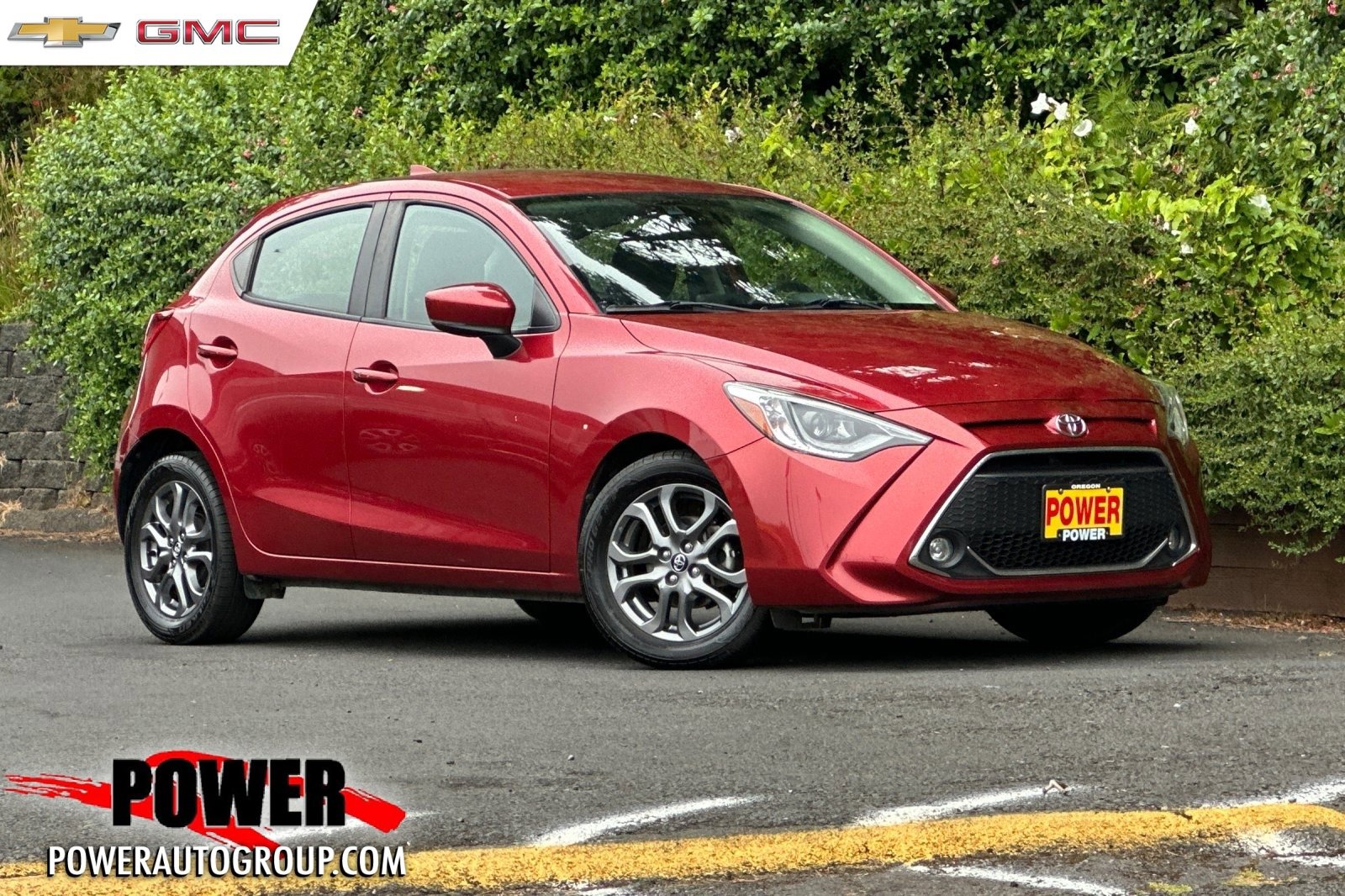Used 2020 Toyota Yaris XLE image 1