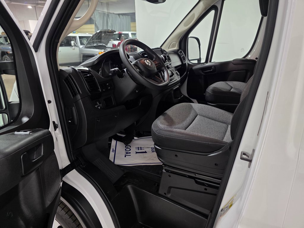 Used 2023 RAM ProMaster 2500 image 13