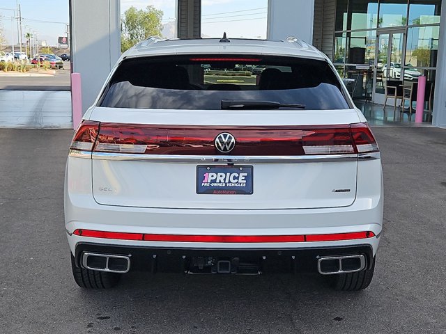 Used 2024 Volkswagen Atlas Cross Sport SEL R-Line AWD/4WD image 7