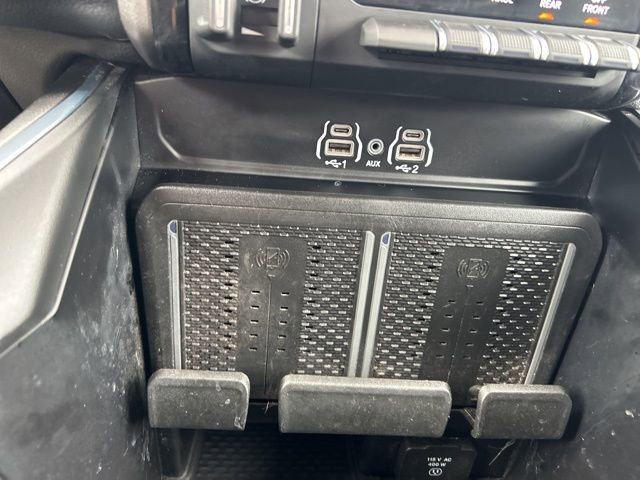 Used 2025 RAM 3500 Laramie AWD/4WD image 32