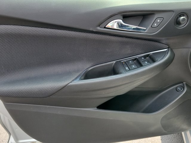 Used 2018 Chevrolet Cruze LT FWD image 10