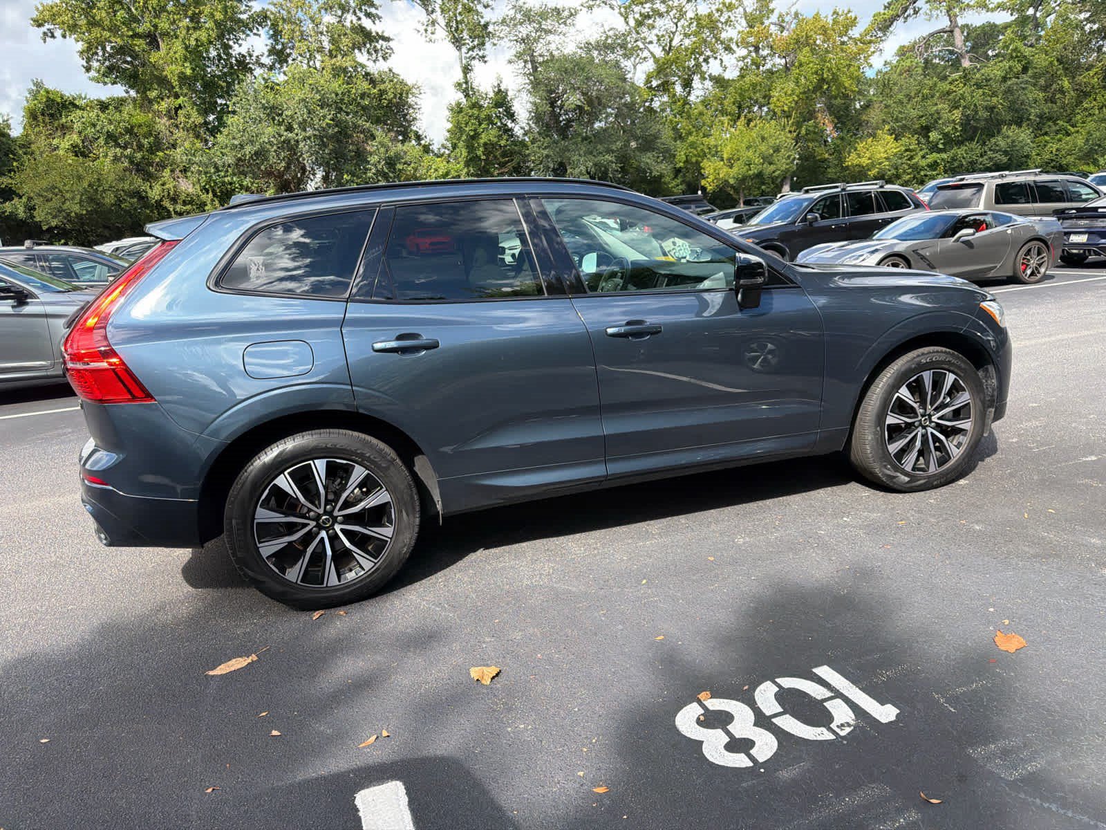 Used 2024 Volvo XC60 B5 Core w/ Protection Package Premier AWD/4WD image 16