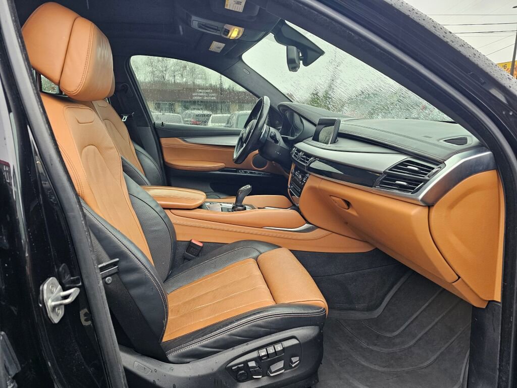 Used 2017 BMW X6 xDrive50i image 10