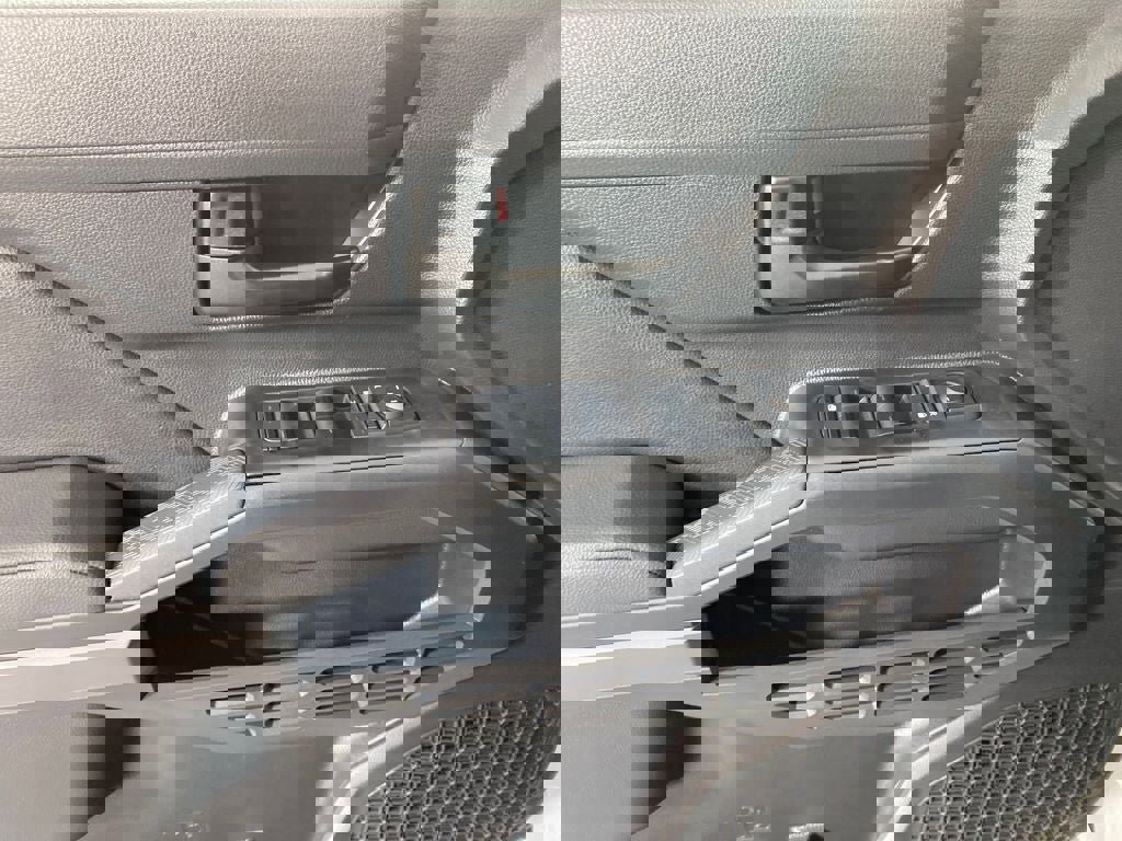 New 2025 Toyota Tacoma SR5 image 11