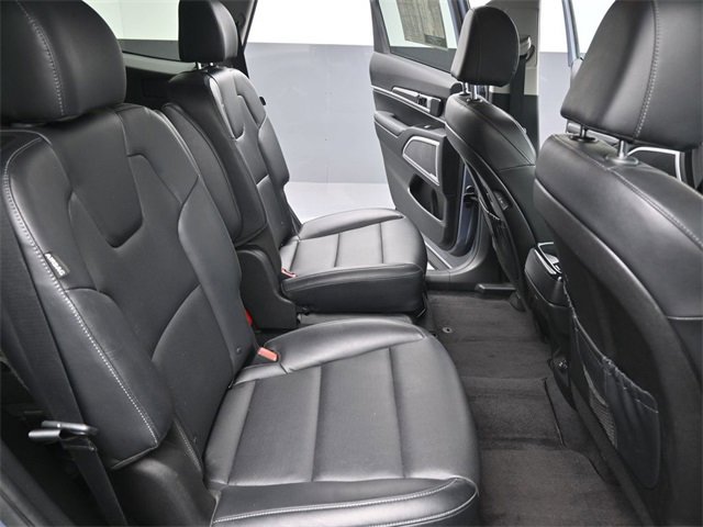 Used 2023 Kia Telluride S image 16