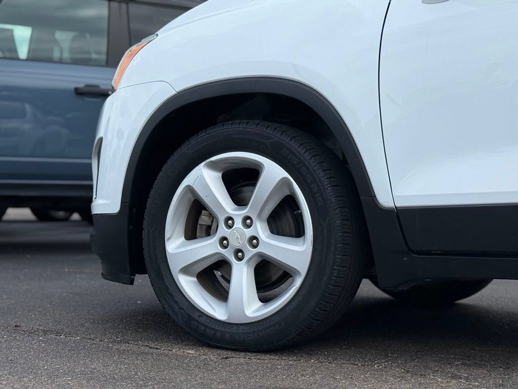 Used 2016 Chevrolet Trax LTZ FWD image 35