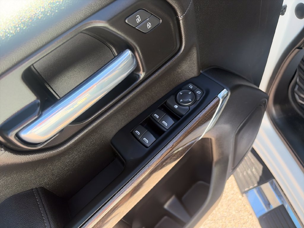 Used 2021 Chevrolet Silverado 1500 RST AWD/4WD image 12
