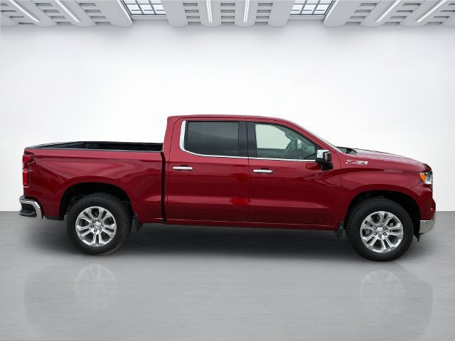 Used 2024 Chevrolet Silverado 1500 LTZ w/ LTZ Premium Package AWD/4WD image 3
