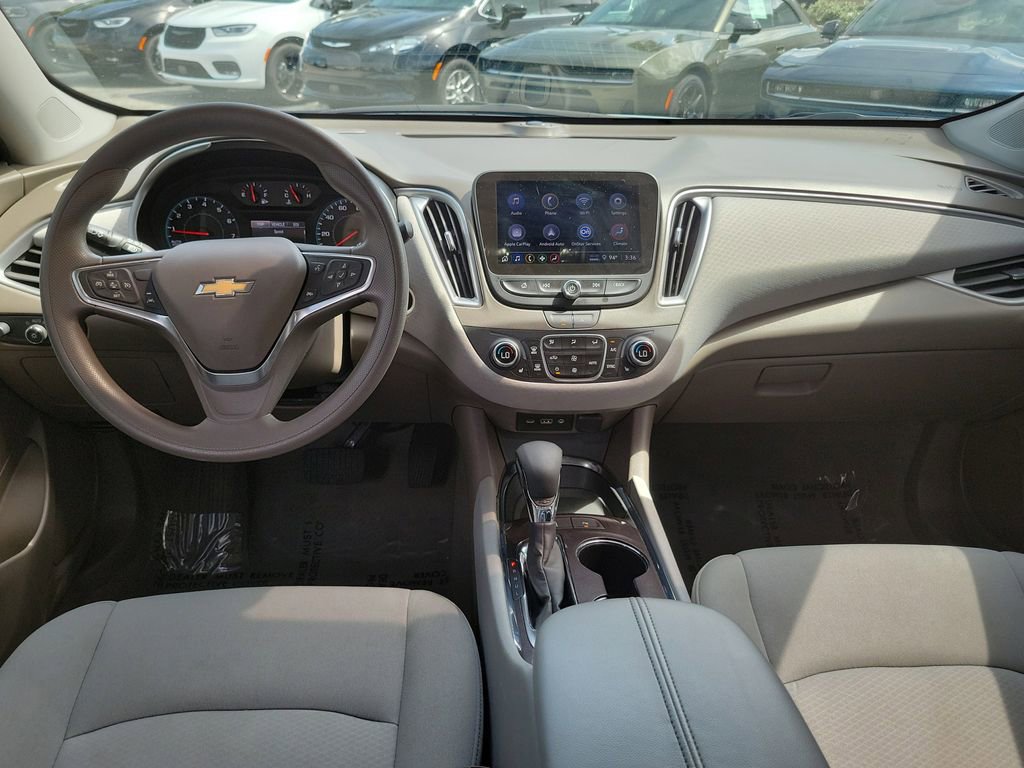 Used 2025 Chevrolet Malibu LT FWD image 11