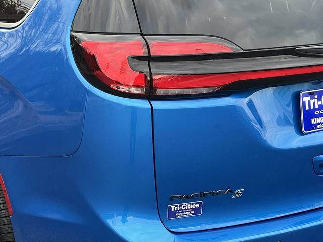 New 2026 Chrysler Pacifica Select w/ S Appearance Package AWD/4WD image 5