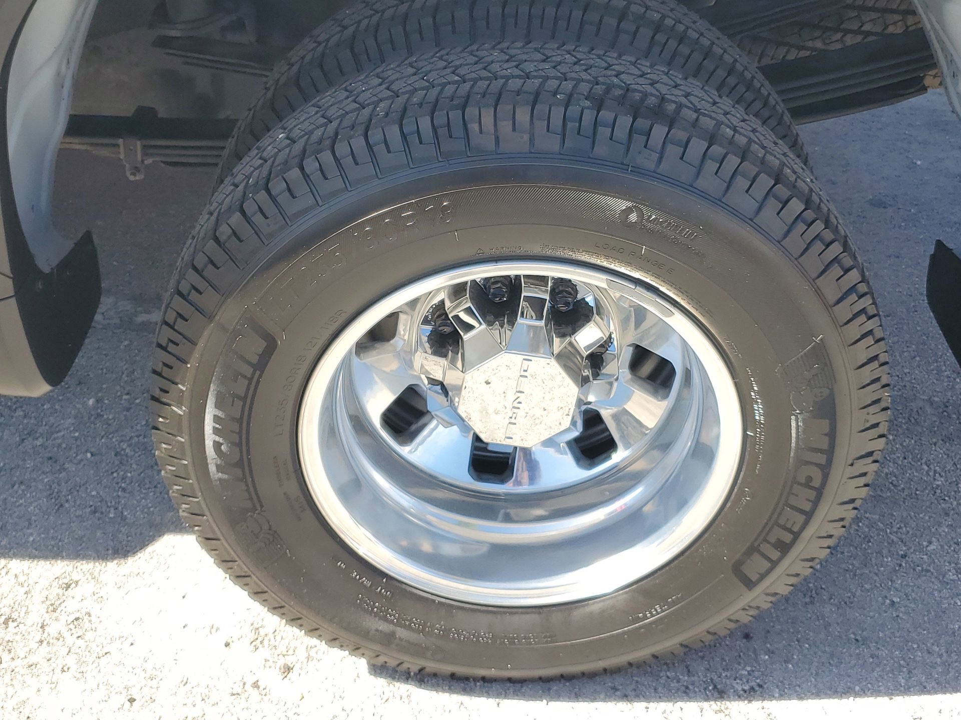 Used 2024 GMC Sierra 3500 Denali w/ Denali Reserve Package image 5