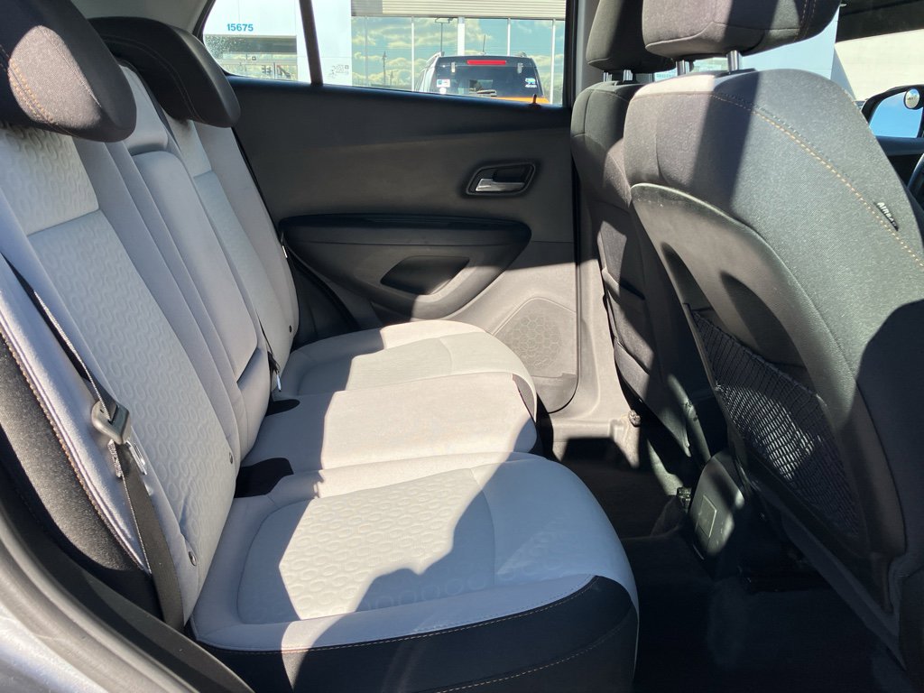 Used 2020 Chevrolet Trax LS image 34