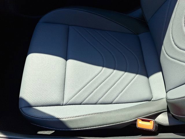 Certified 2025 Volkswagen Tiguan SE R-Line AWD/4WD image 26