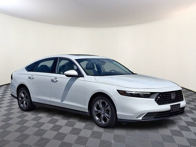 Used 2023 Honda Accord EX image 1