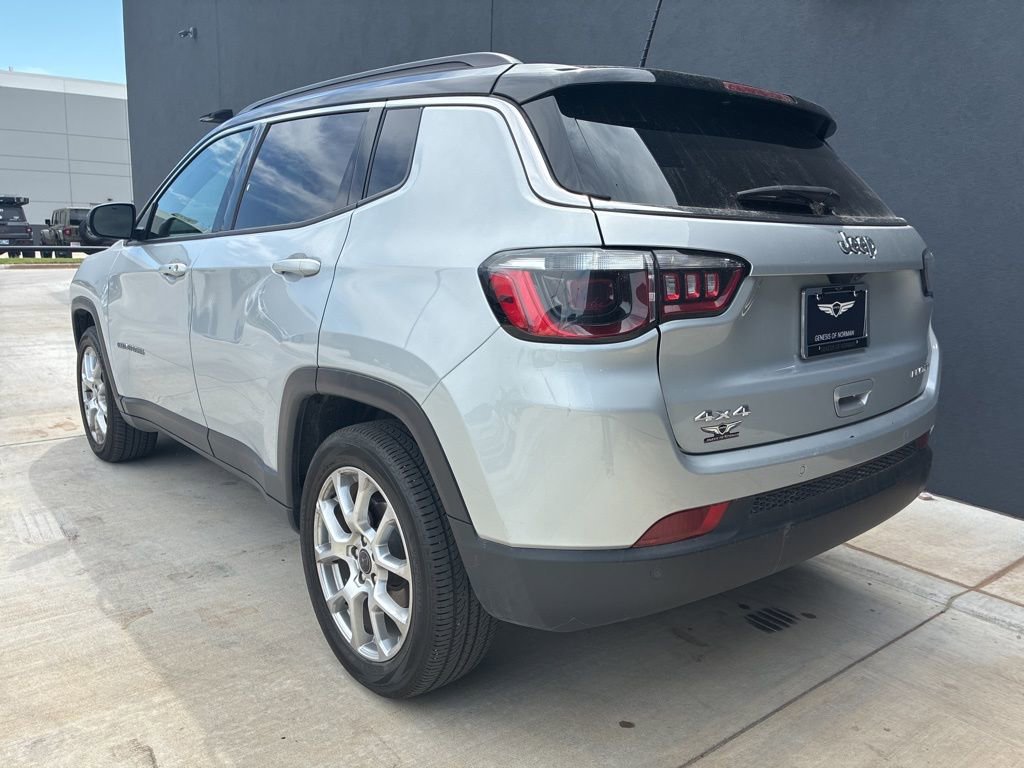 Used 2025 Jeep Compass Limited AWD/4WD image 6