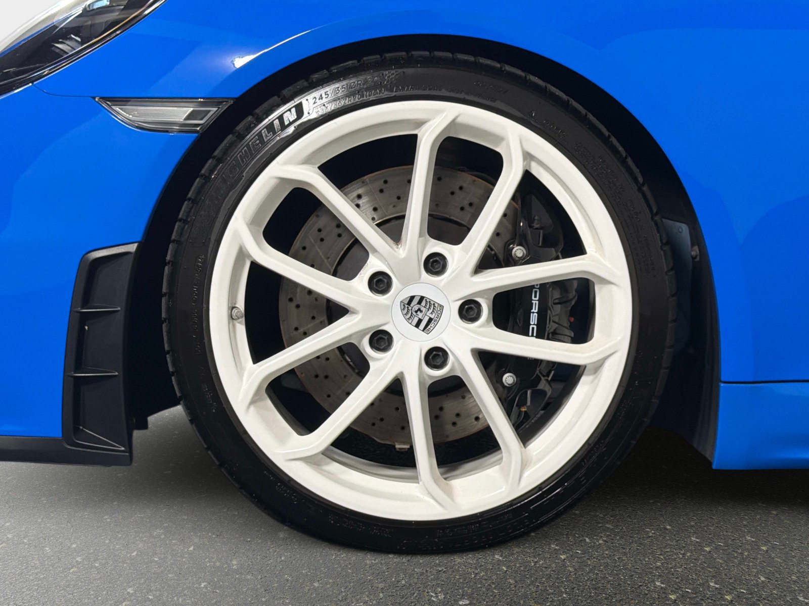 Used 2023 Porsche 718 Boxster Spyder RWD image 12