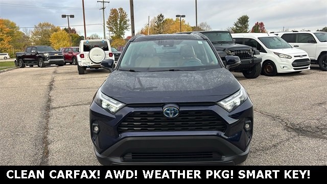 Used 2022 Toyota RAV4 XLE Premium image 5